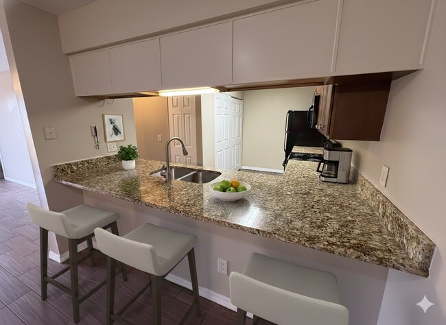 Building Photo - 610 Kenwick Cir