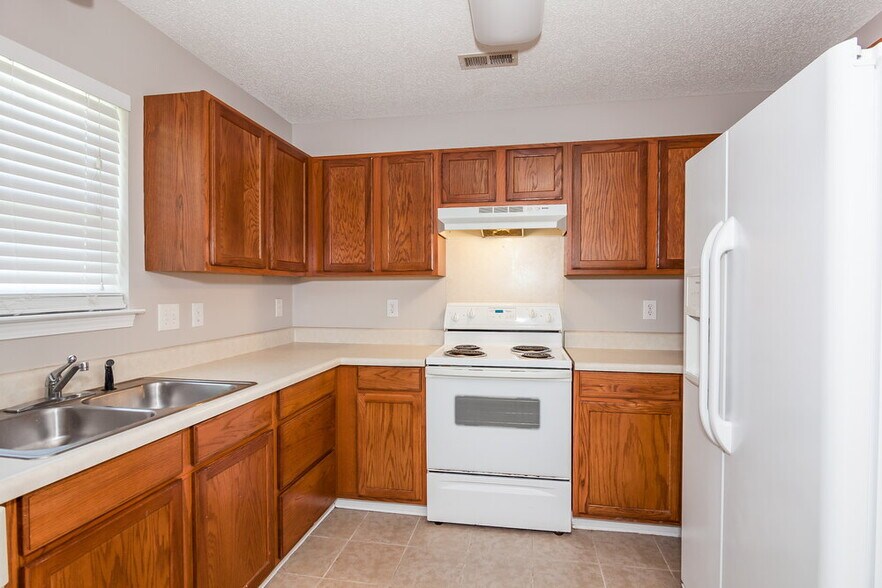 Building Photo - 9821 Andi Kathryn Ct
