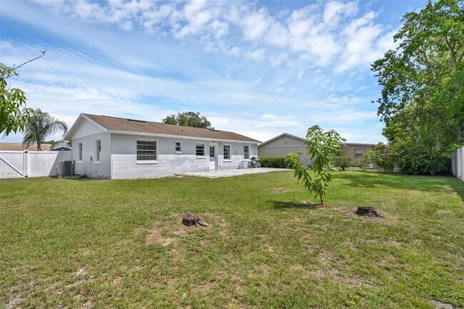 Building Photo - 160 Jalapa Dr