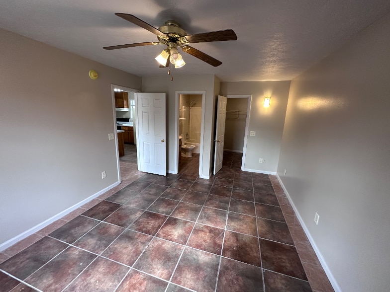 Building Photo - 51 Co Rd 44