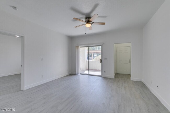 Building Photo - 5655 E Sahara Ave