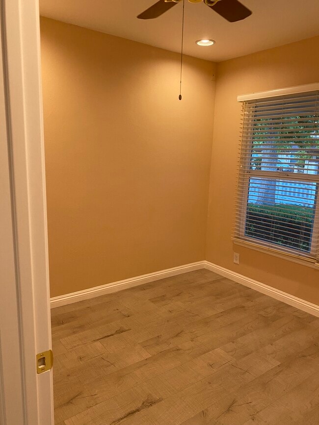 Building Photo - 5325 Glickman Ave