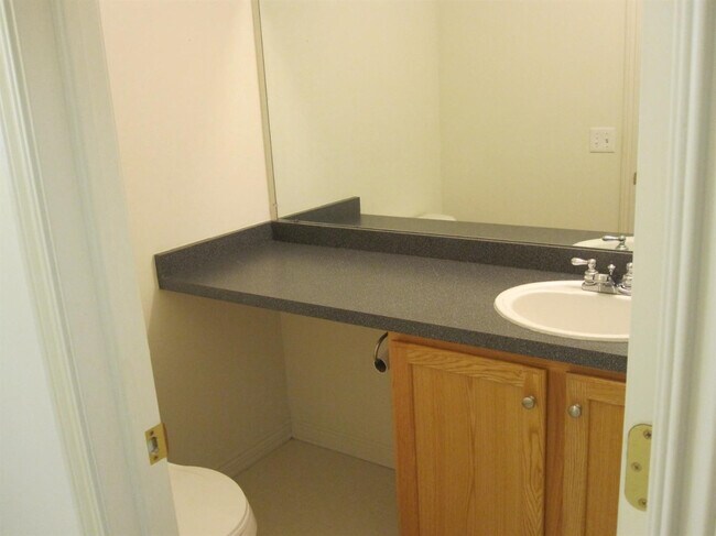 Building Photo - 3055 Barclay Wy