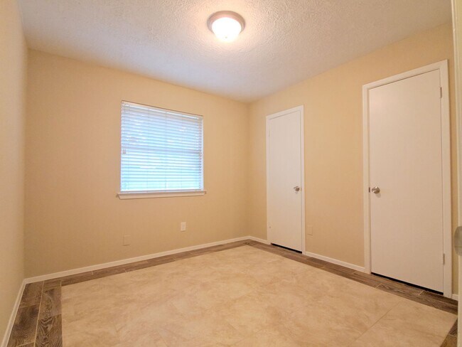 Building Photo - 4410 Dawn Creek Ln