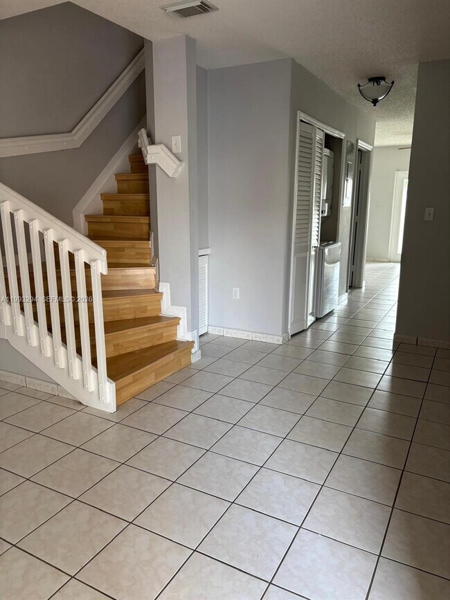 Building Photo - 6272 SW 139th Ave