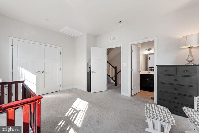 Building Photo - 9912 Vista Pointe Dr