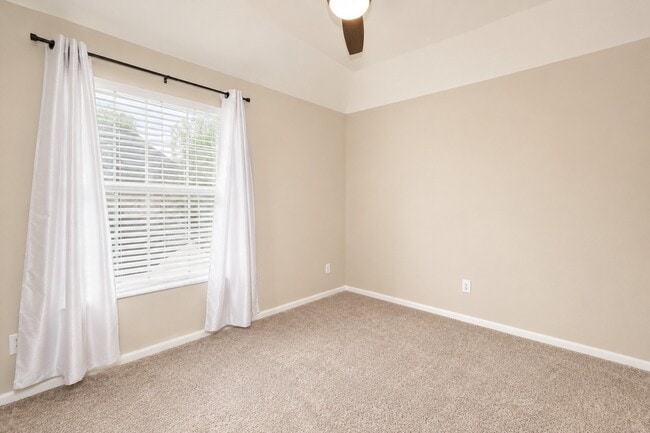 Building Photo - 7207 Emerald Glen Dr