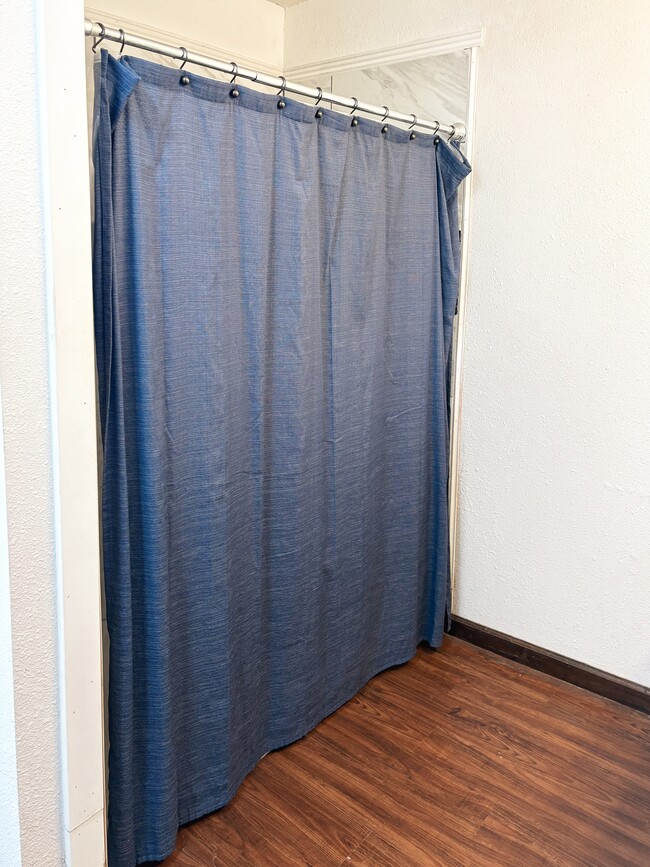 Building Photo - 2519 W Monument St