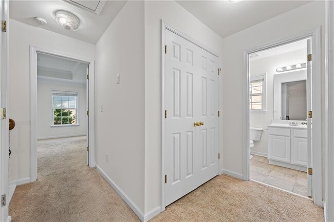 Building Photo - 6088 Kearny Ln