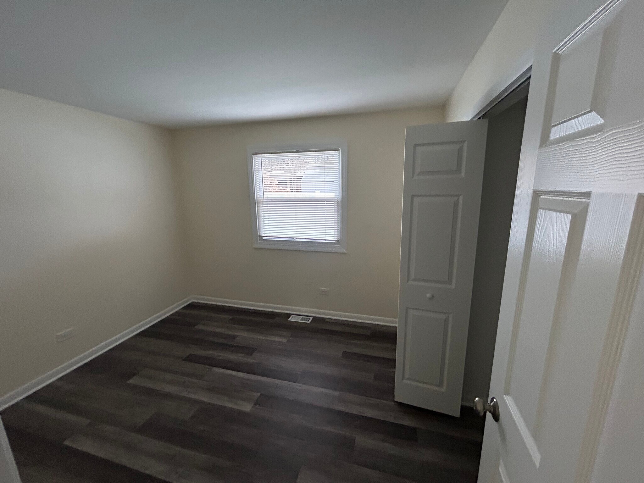 Building Photo - 7902 164th Pl