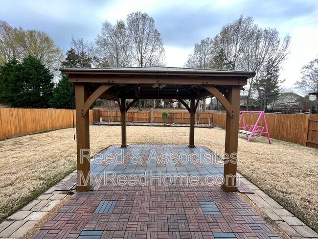 Building Photo - 137 W Porter Run Dr
