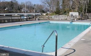 Building Photo - 304 Forbes St