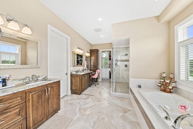 Building Photo - 1626 Twisted Oak Ct