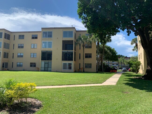 Building Photo - 9370 SW 8th St