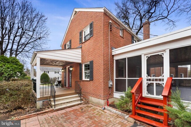 Building Photo - 4763 1st St N