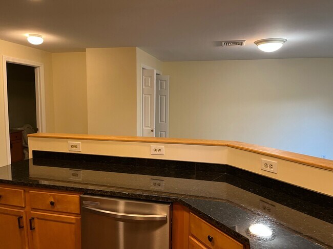 Building Photo - 14 Ledges Ct
