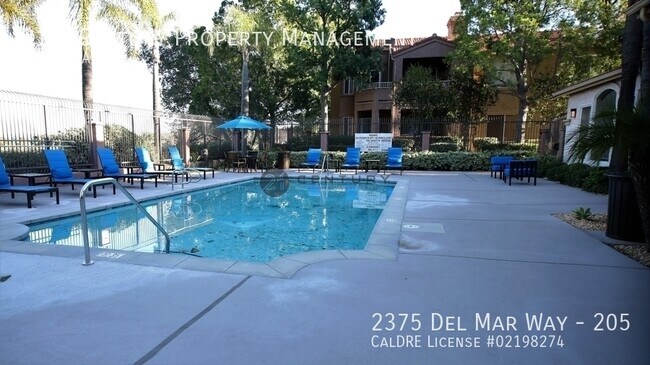 Building Photo - 2375 Del Mar Way