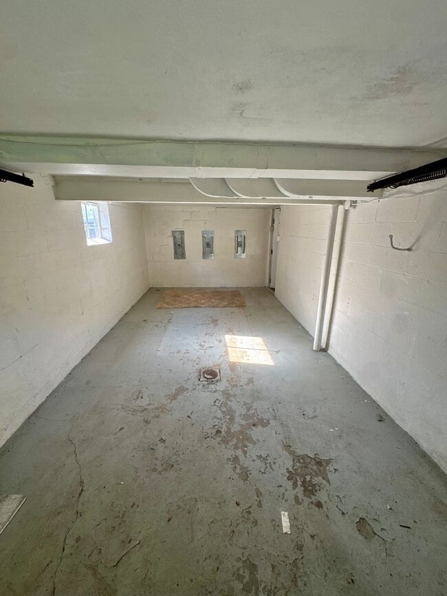 Building Photo - 1076 Thornwood Dr