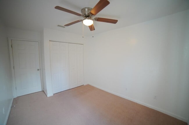 Building Photo - 1264 Ocala Rd