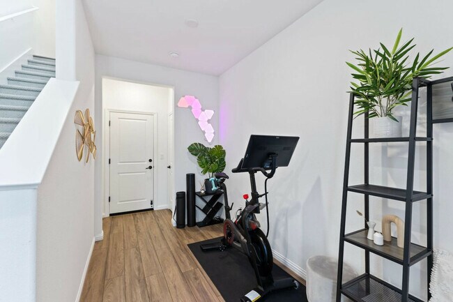 Building Photo - 5723 Synergy Ct