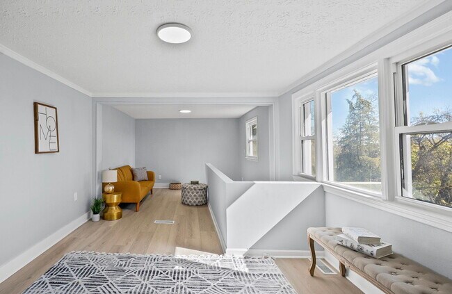 Building Photo - 3 Bed and 2 Bath Single Family Residence in Settlersway Lane