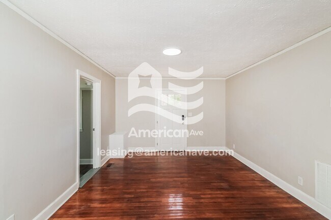 Building Photo - 2813 Dubard St