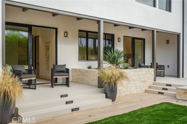 Building Photo - 427 Santa Ana Ave