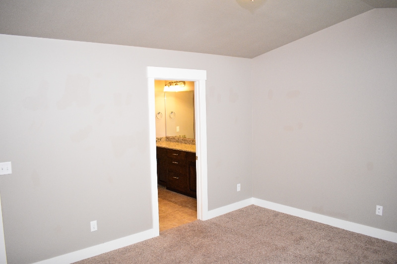 Building Photo - 466 E 2170 N