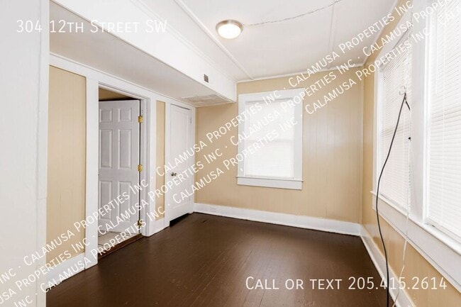 Building Photo - 304 12th St SW