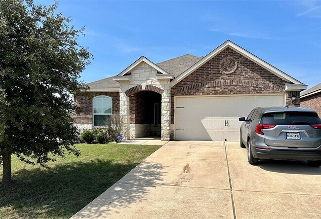 Building Photo - 19600 Per Lange Pass