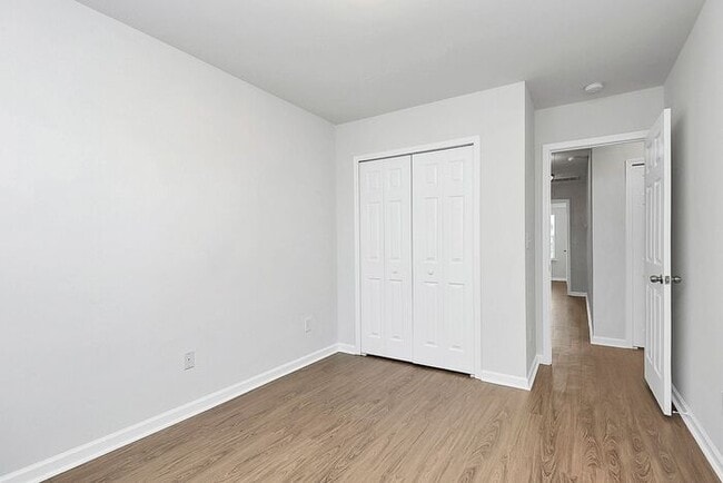 Building Photo - Gorgeous 3BD/2.5BA Townhome in Steele Creek's Lions Gate Community!