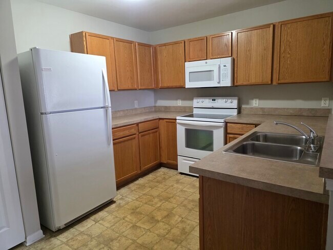 Building Photo - 234 Bertram Dr