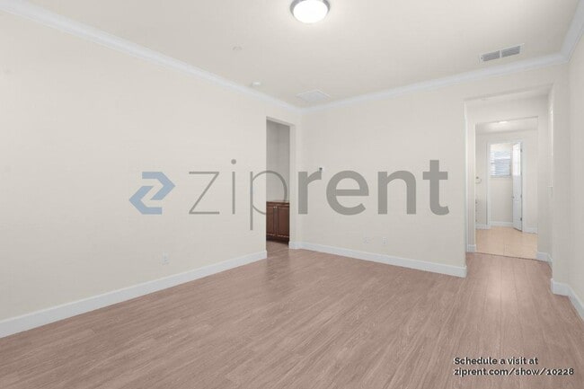 Building Photo - 941 Bracken Ct