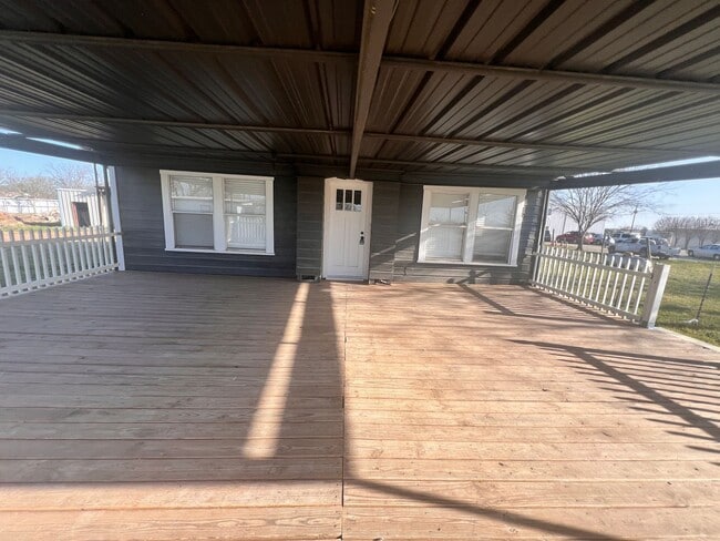 Building Photo - 3506 CR 920
