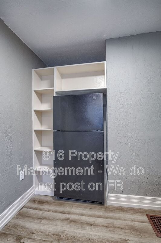 Building Photo - 5702 Euclid Ave E