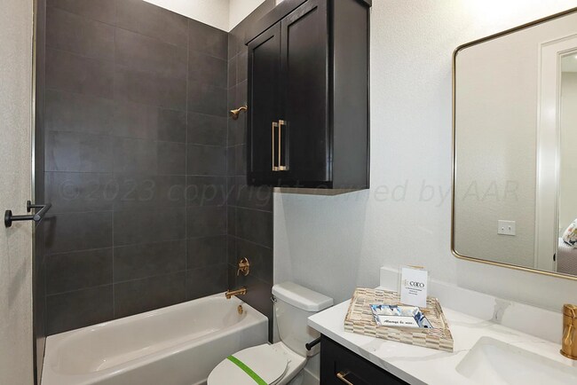 Building Photo - 9405 Rockridge Pkwy