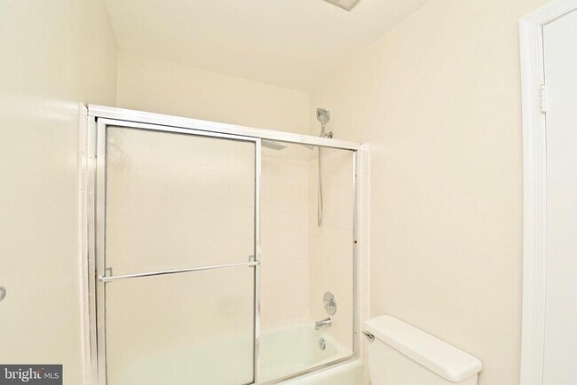 Building Photo - 8991 Omega Ct