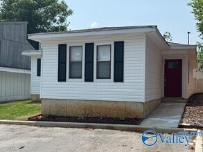 Building Photo - 4307 Chalet Cir NW