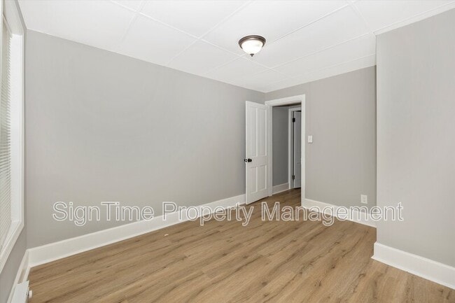 Building Photo - 114 N Conococheague St