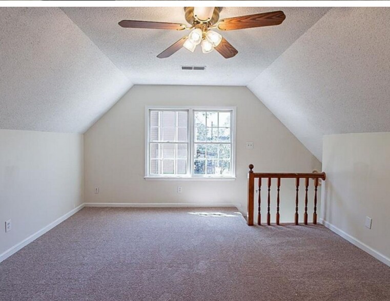 Building Photo - 1811 Milford Creek Ct SW
