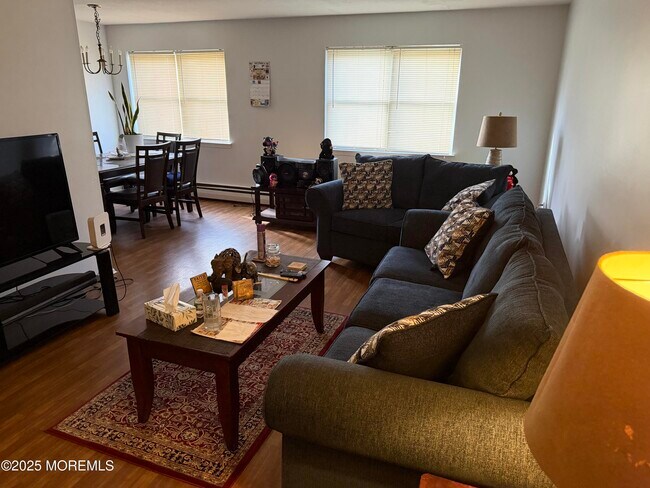 Building Photo - 76 Manchester Ct