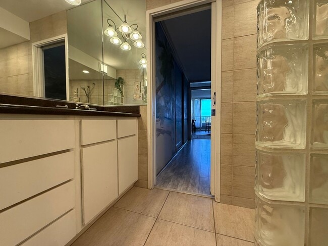 Building Photo - Mostly Furnished 2BR/2BA Condo