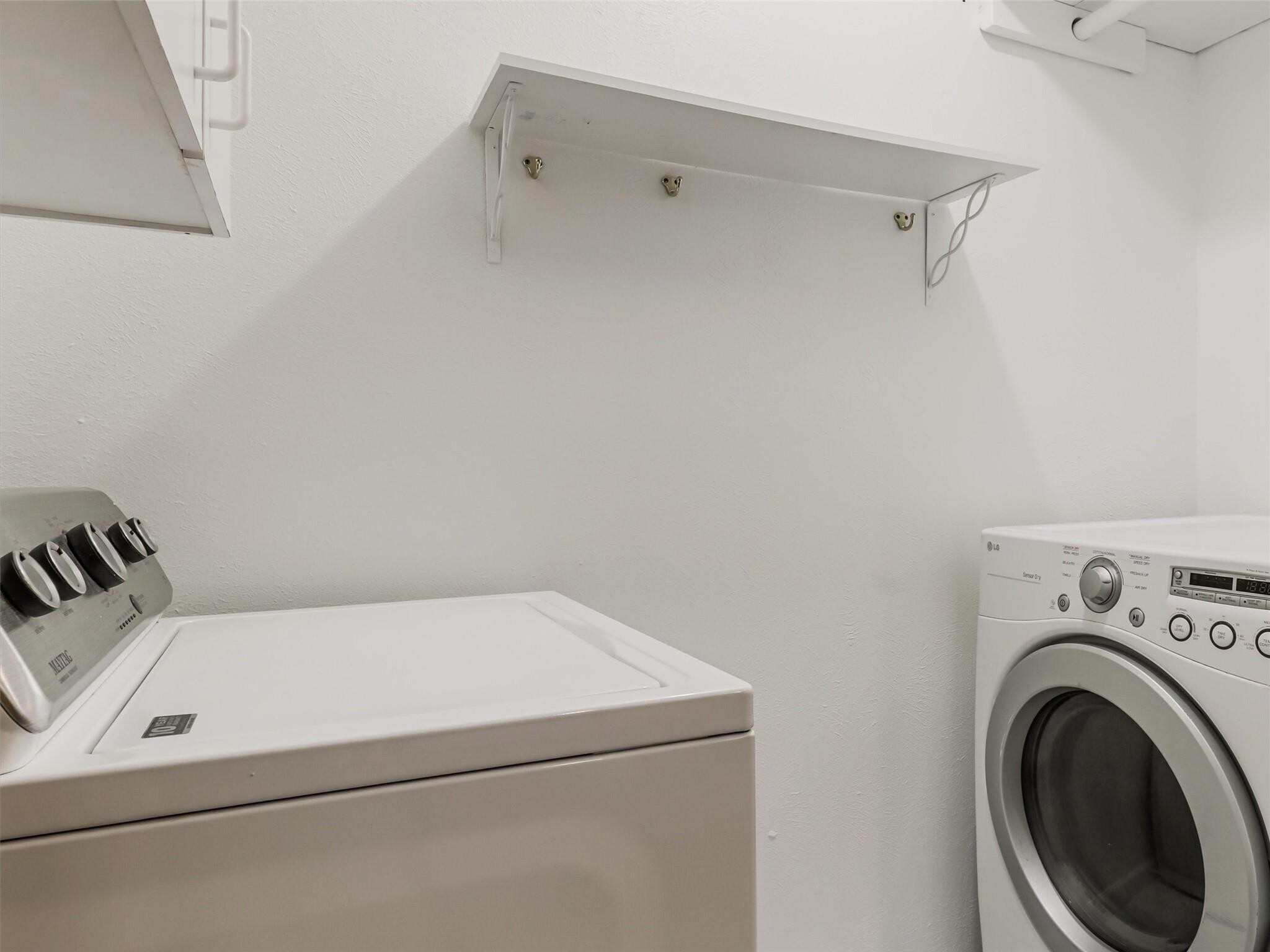 Building Photo - 2976 Cameo Ln