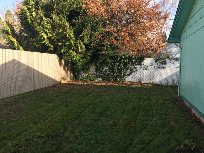 Building Photo - 1235 Broadway St SW