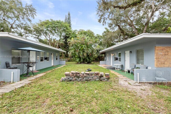 Building Photo - 1040 SW 28th St