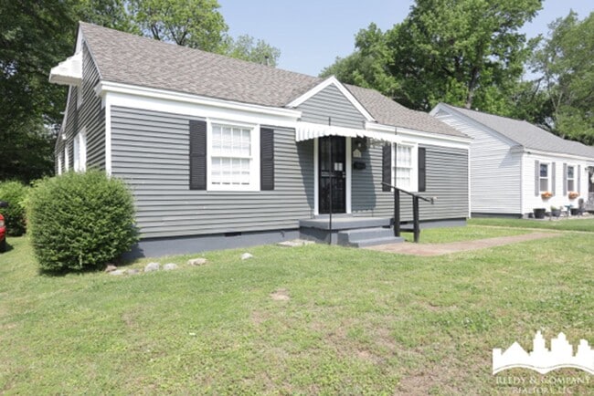 Building Photo - 871 Freeman St
