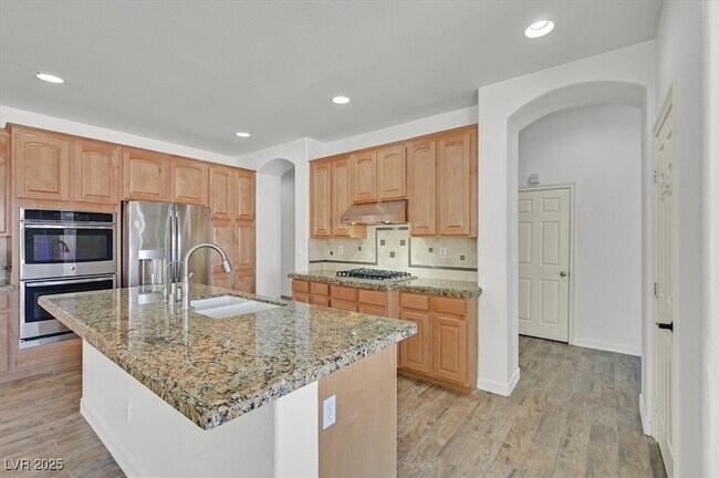 Building Photo - 7221 Sandy Plains Ave