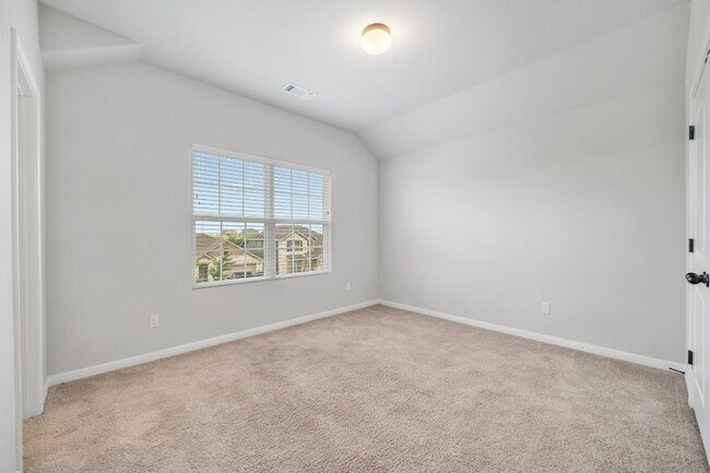 Building Photo - 19317 Hartwell Dr