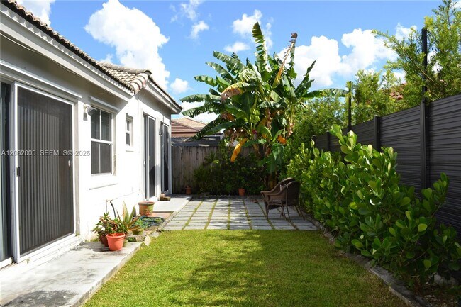Building Photo - 8328 SW 163rd Ave