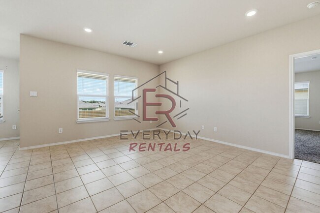 Building Photo - Beautiful Home Awaits you!